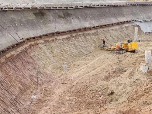 红塔基坑边坡加固